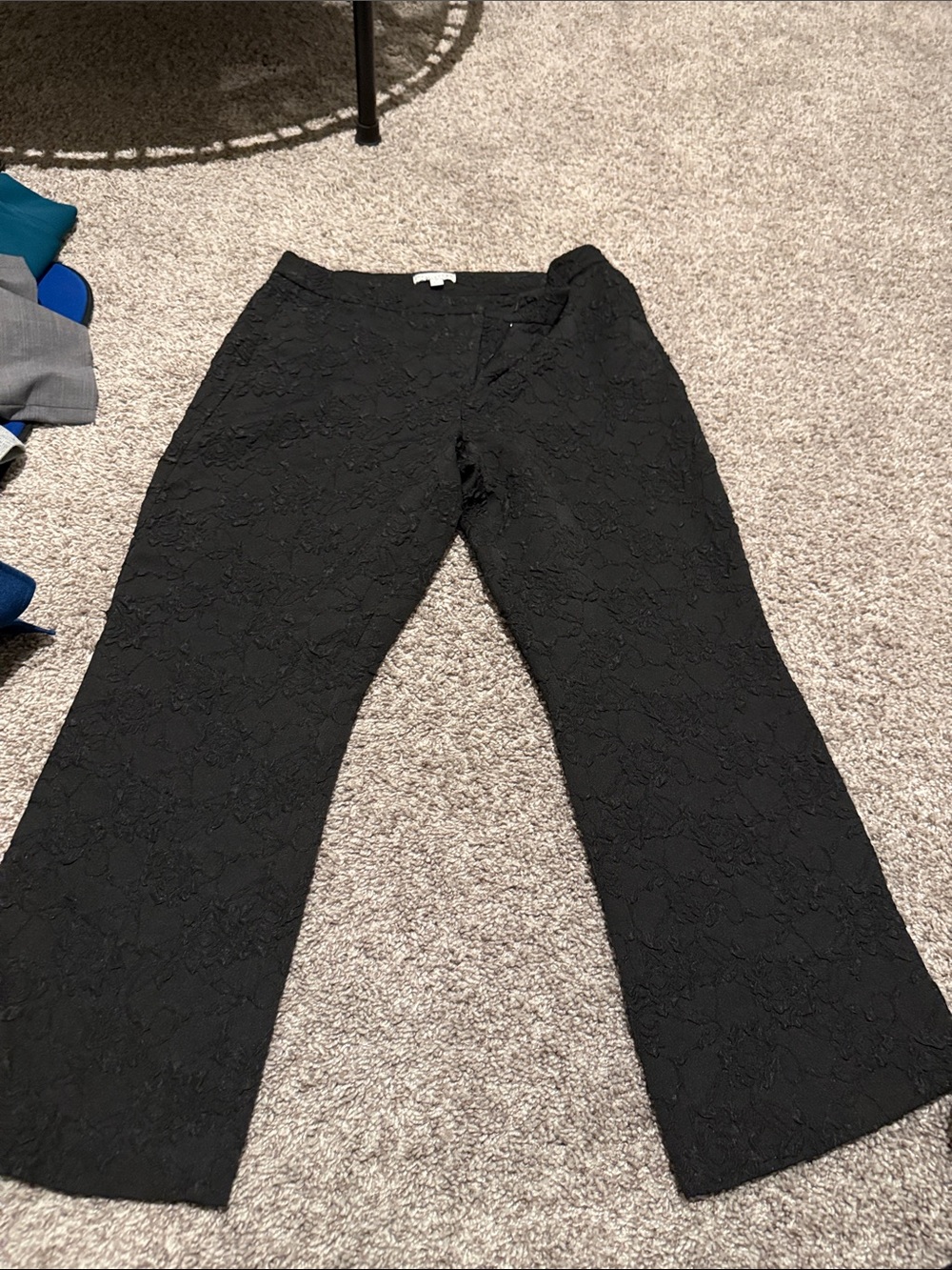 eva mendes for New York & Company Black Lace-Textured Cropped Pants